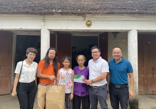 Mernus đồng hành HANOIBA thăm và trao quà trẻ em mồ côi có hoàn cảnh khó khăn